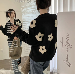 Daisy Flower Cardigan Sweater Black Bloom