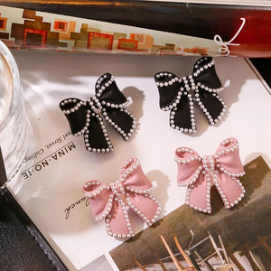 Cutesy Bow Earrings