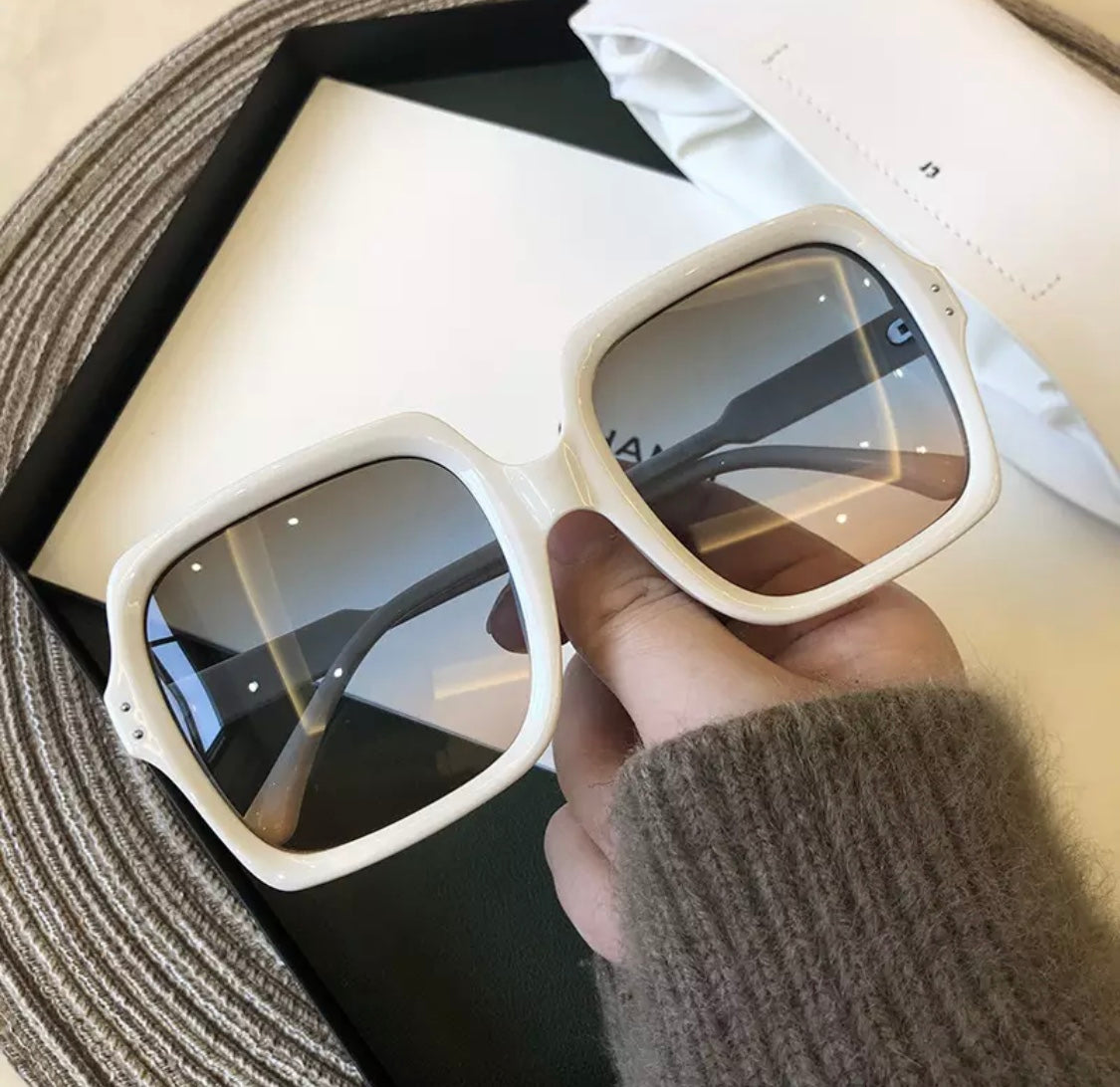 Oversize Square Chic Sunglasses