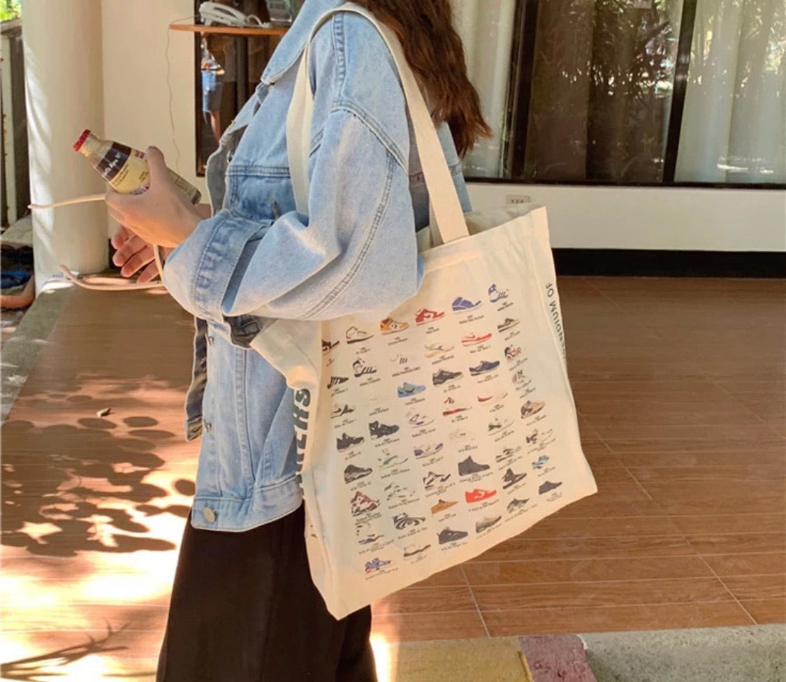 Sneaker Artsy Tote